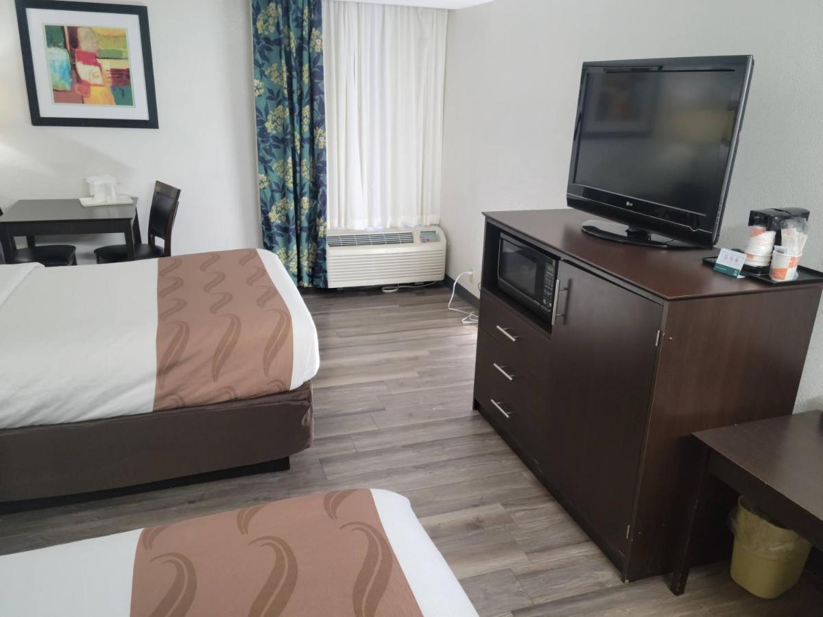 Quality Inn Terre Haute University Area Bagian luar foto